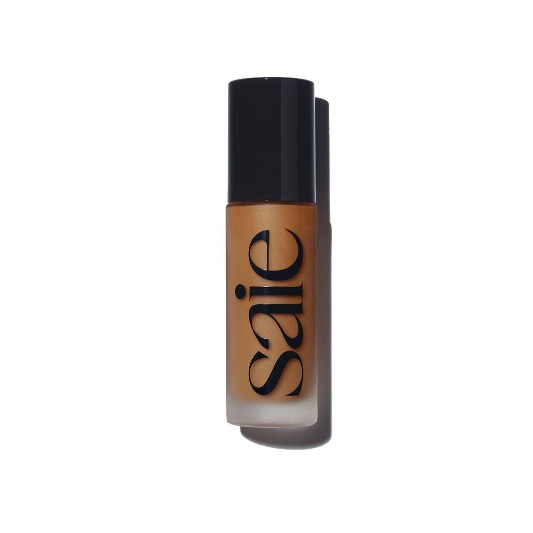 Base Ligera con Color Glowy Super Skin Tint — Saie