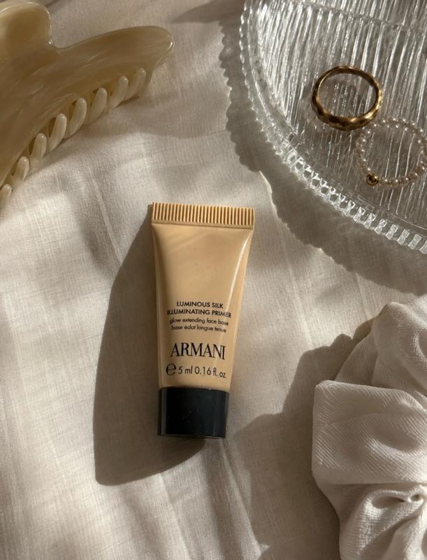 Prebase iluminadora Luminous Silk de Armani Beauty - 5 ml