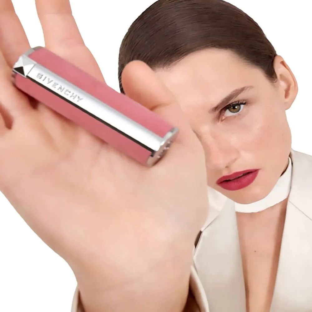 Le Rouge Sheer Velvet Labial Mate De Efecto Difuminado