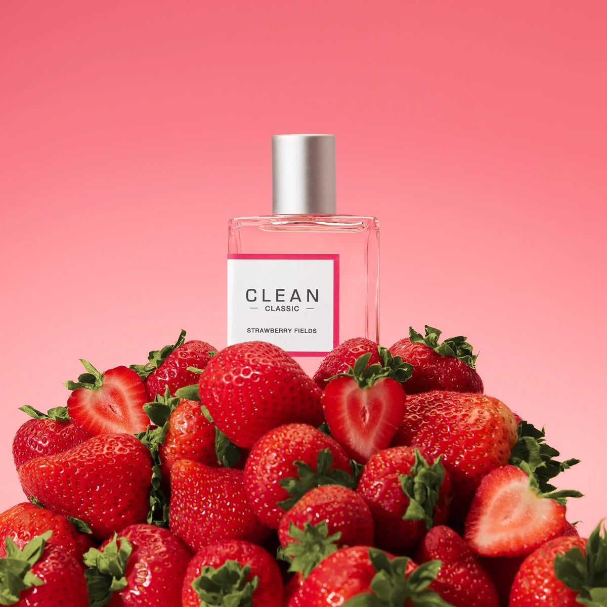 Perfume Strawberry Fields — CLEAN Reserve