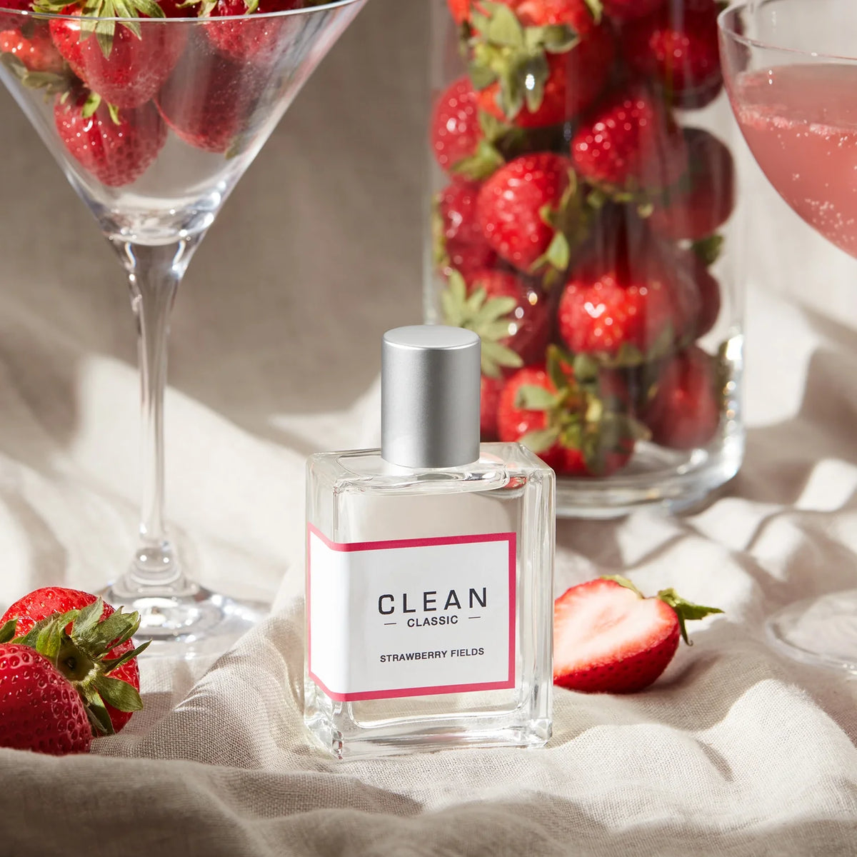 Perfume Strawberry Fields — CLEAN Reserve