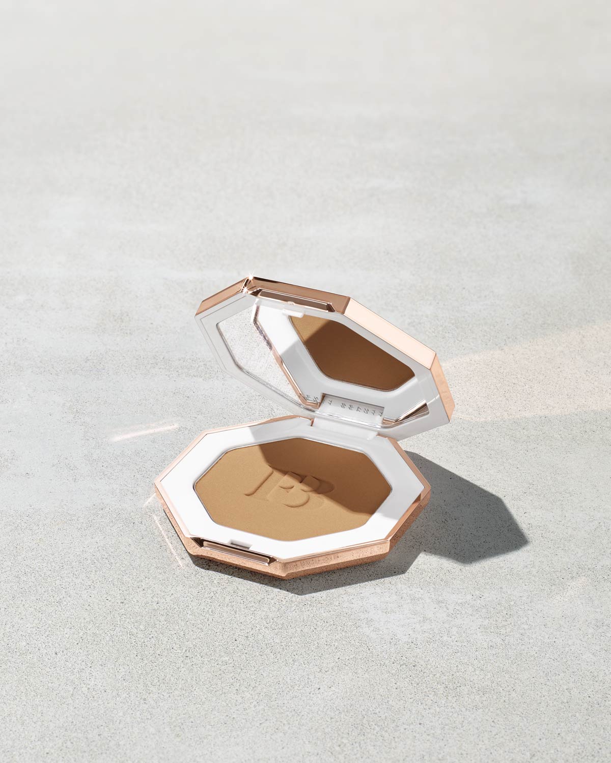 Bronceador en Polvo Sun Stalk'r — Fenty Beauty by Rihanna