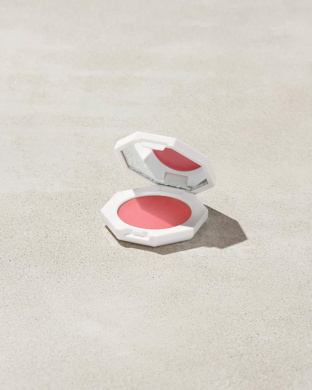 Rubor en Crema Cheeks Out Freestyle — Fenty Beauty by Rihanna