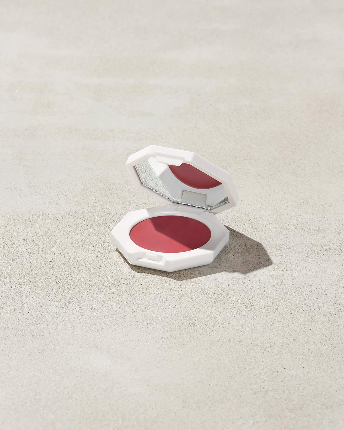 Rubor en Crema Cheeks Out Freestyle — Fenty Beauty by Rihanna