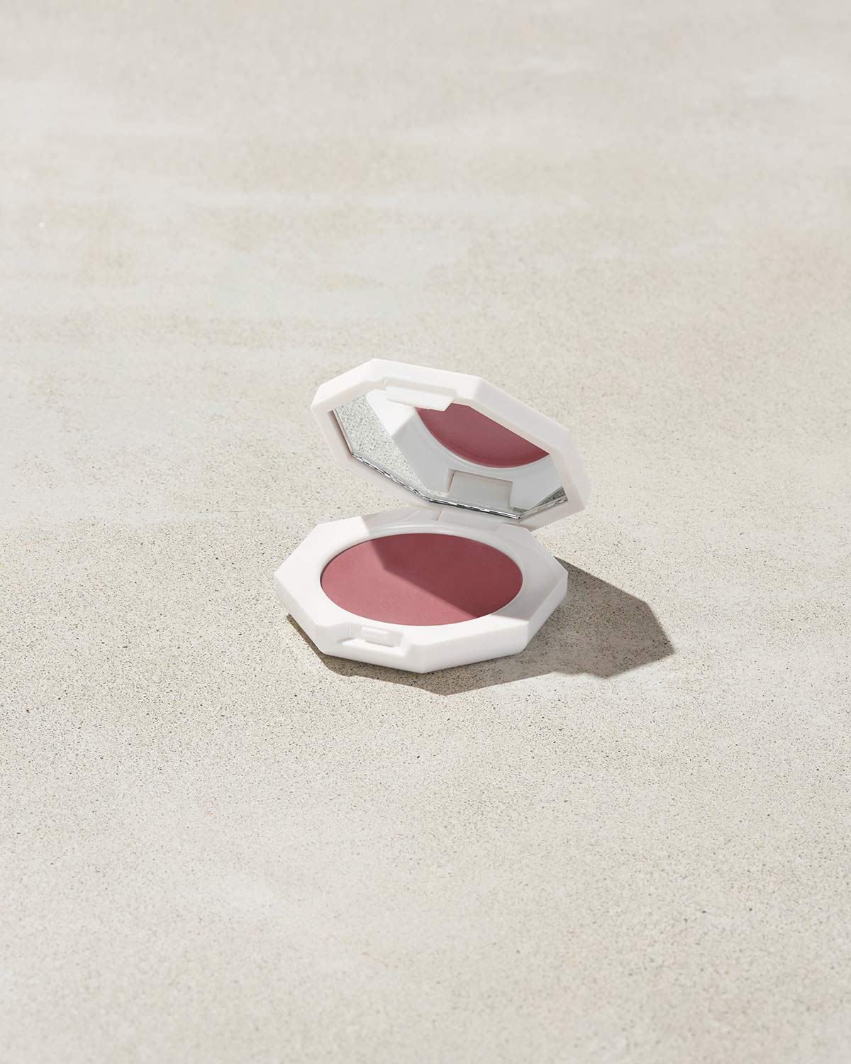 Rubor en Crema Cheeks Out Freestyle — Fenty Beauty by Rihanna