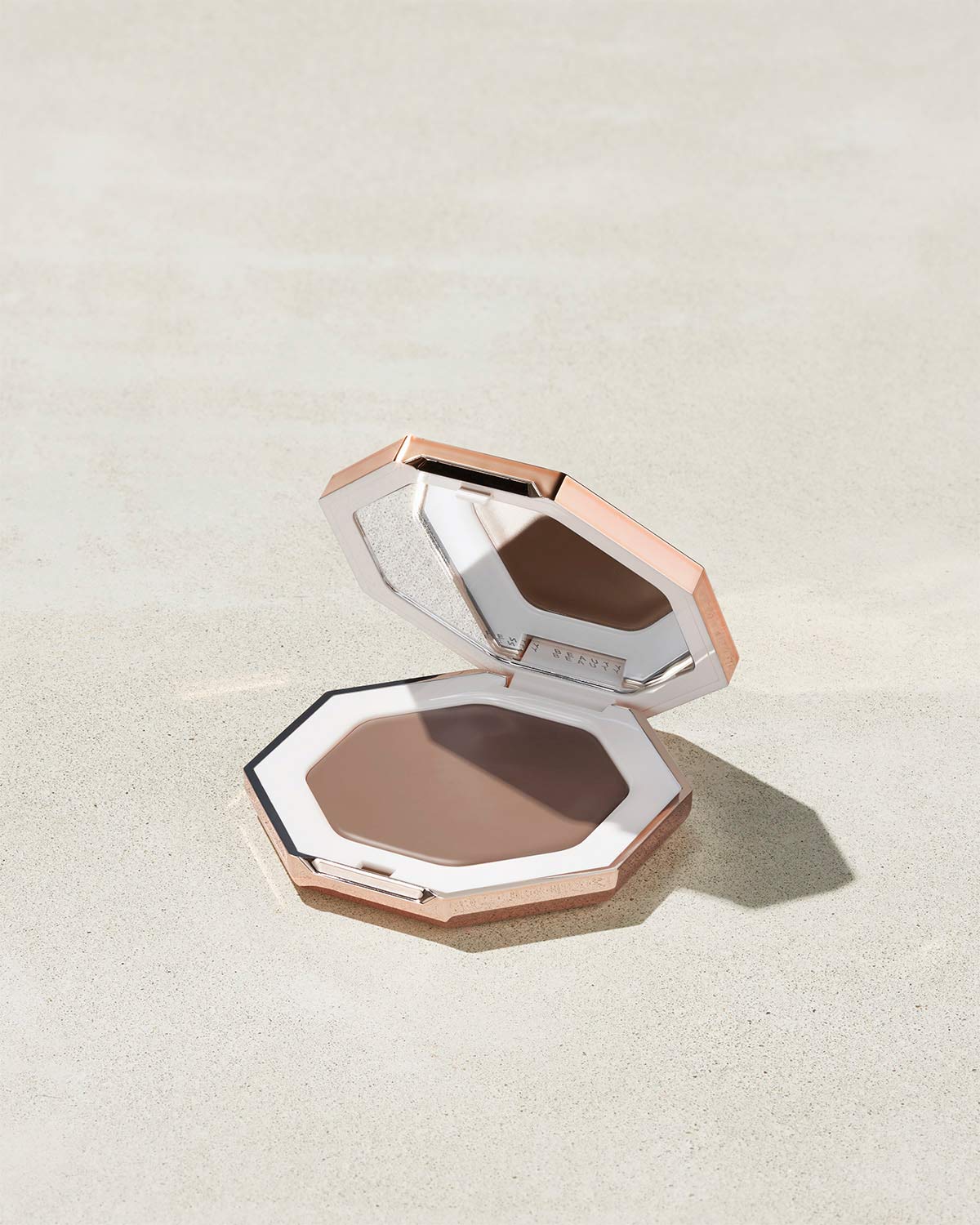 Bronceador en Crema Cheeks Out Freestyle — Fenty Beauty by Rihanna