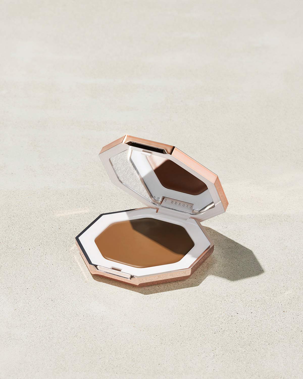 Bronceador en Crema Cheeks Out Freestyle — Fenty Beauty by Rihanna