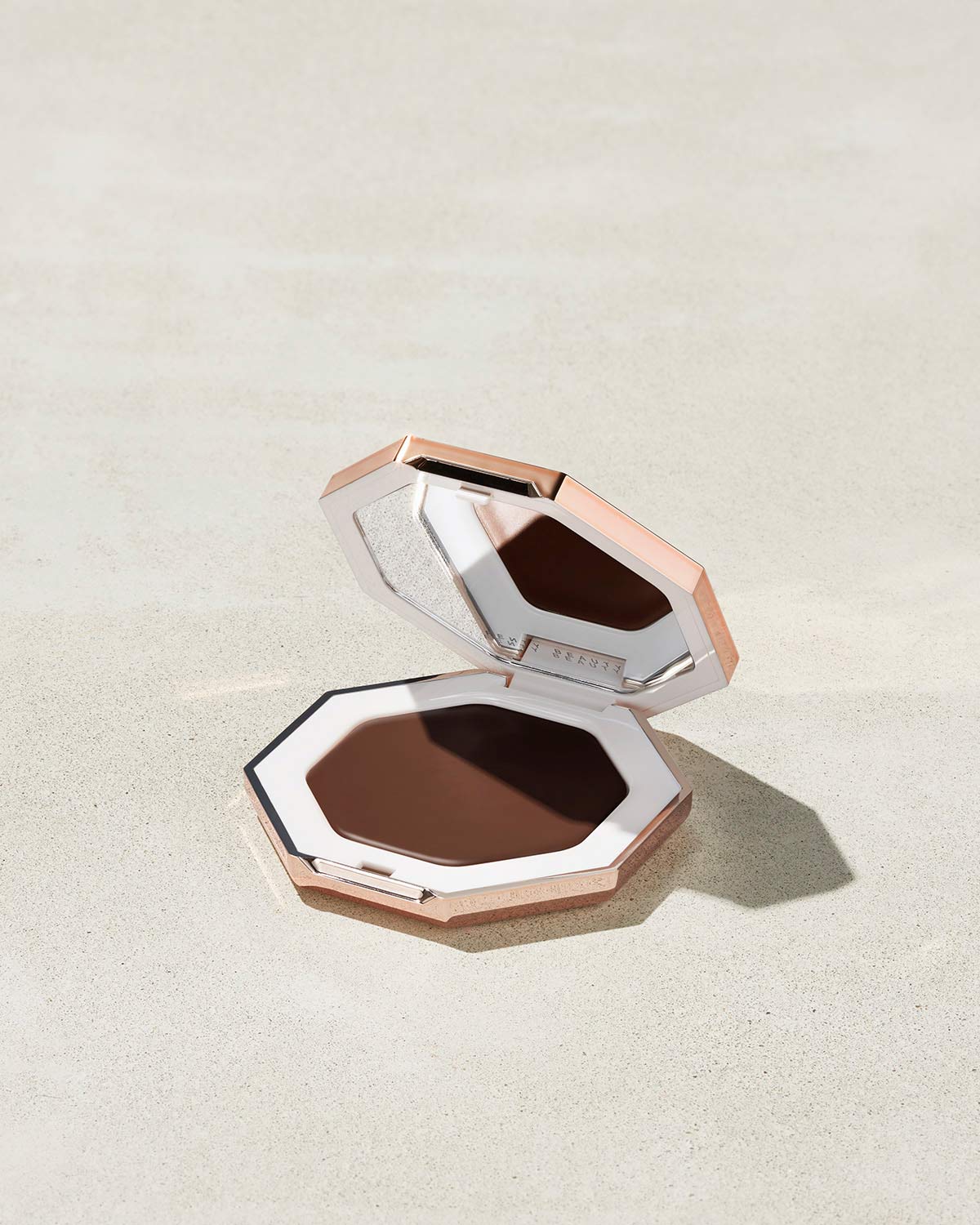 Bronceador en Crema Cheeks Out Freestyle — Fenty Beauty by Rihanna