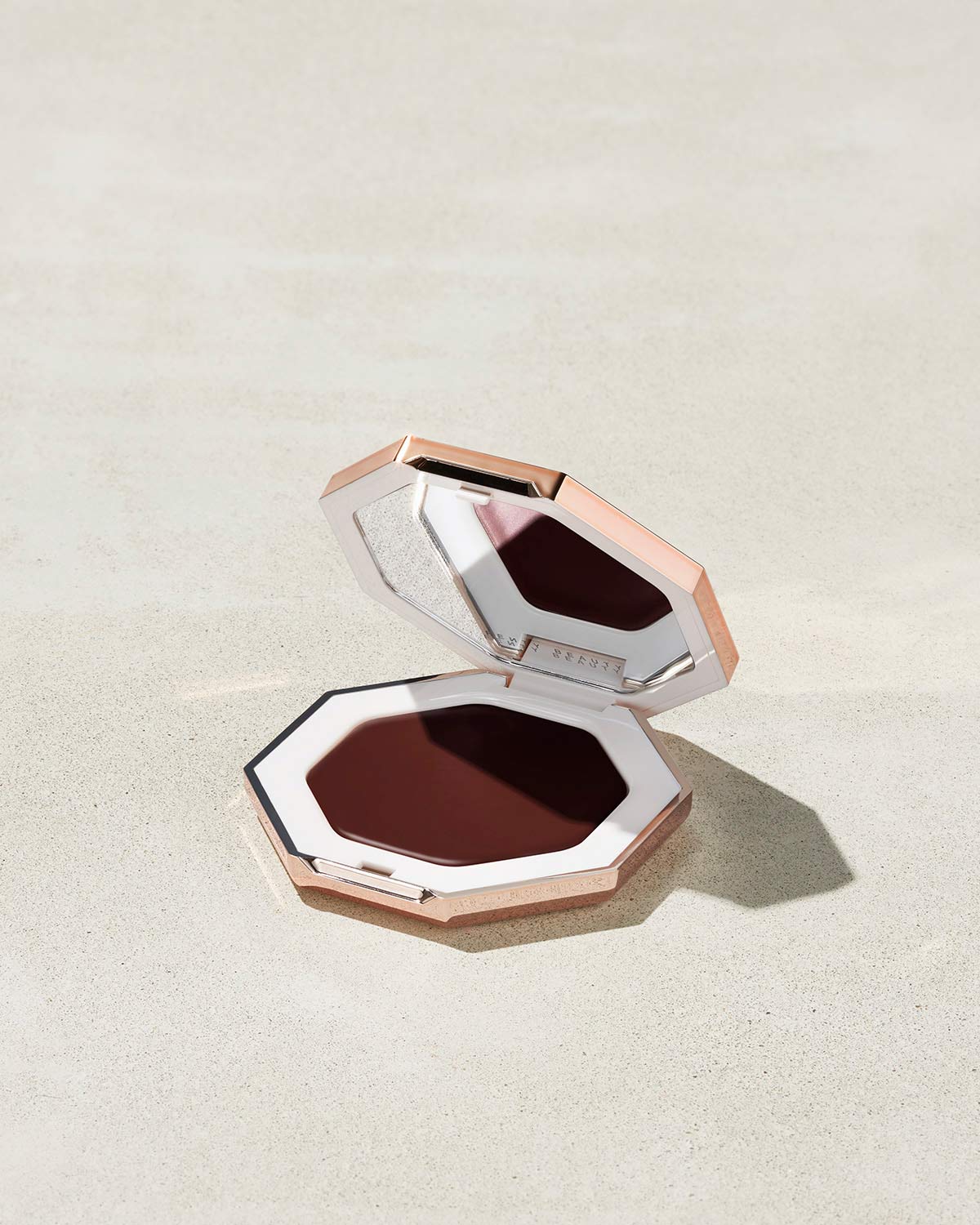 Bronceador en Crema Cheeks Out Freestyle — Fenty Beauty by Rihanna