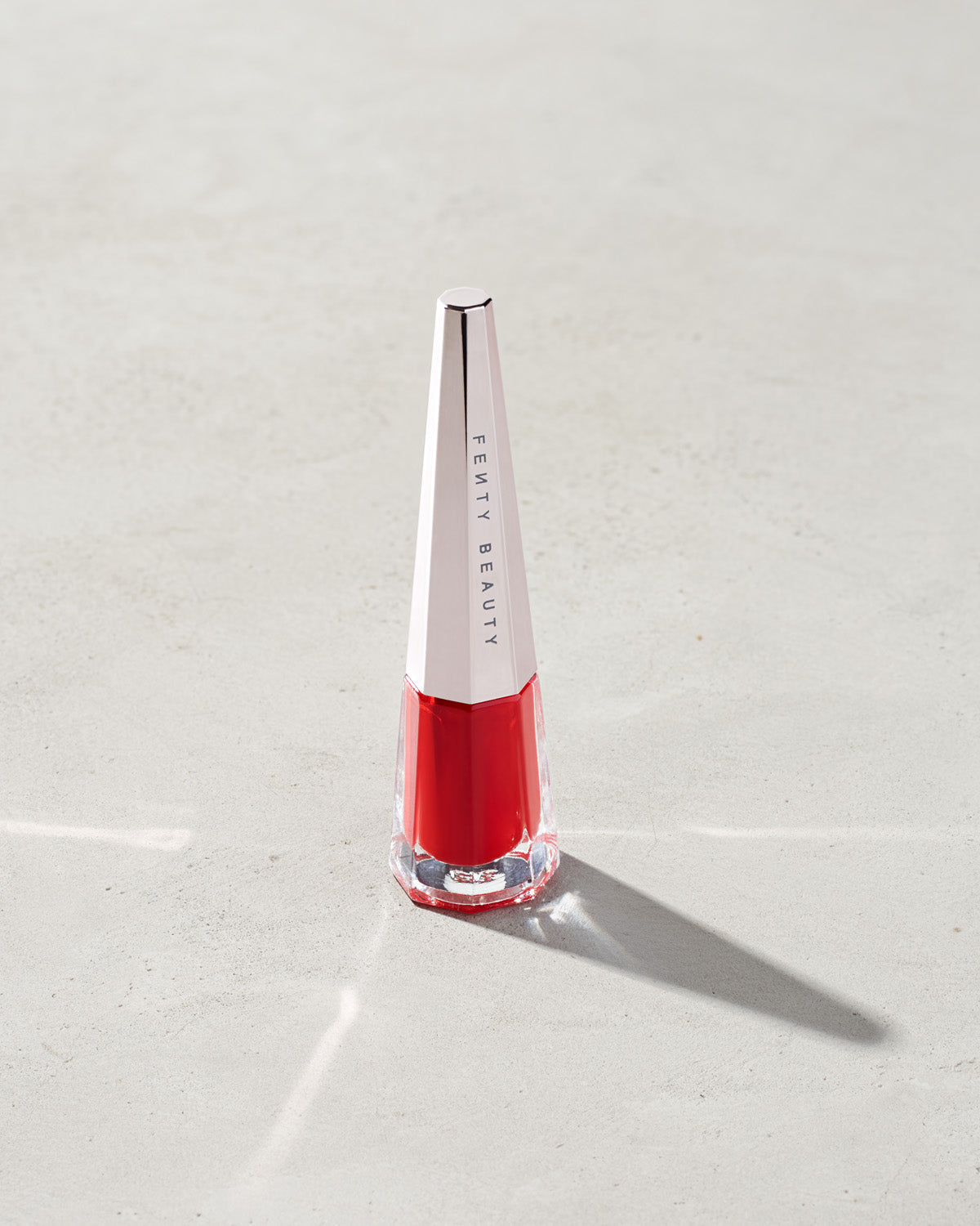Labial Líquido de Larga Duración Stunna Lip Paint — Fenty Beauty by Rihanna