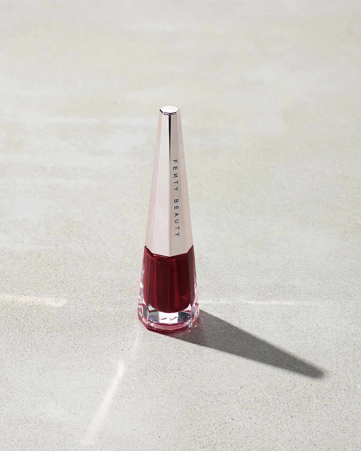 Labial Líquido de Larga Duración Stunna Lip Paint — Fenty Beauty by Rihanna
