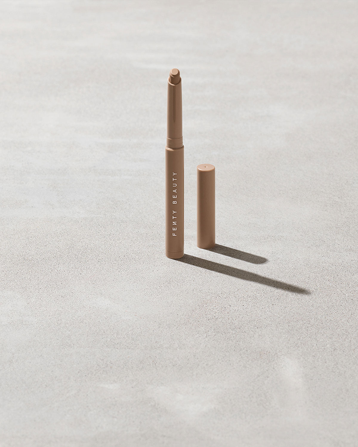 Sombra en Lápiz de Larga Duración Shadowstix — Fenty Beauty by Rihanna