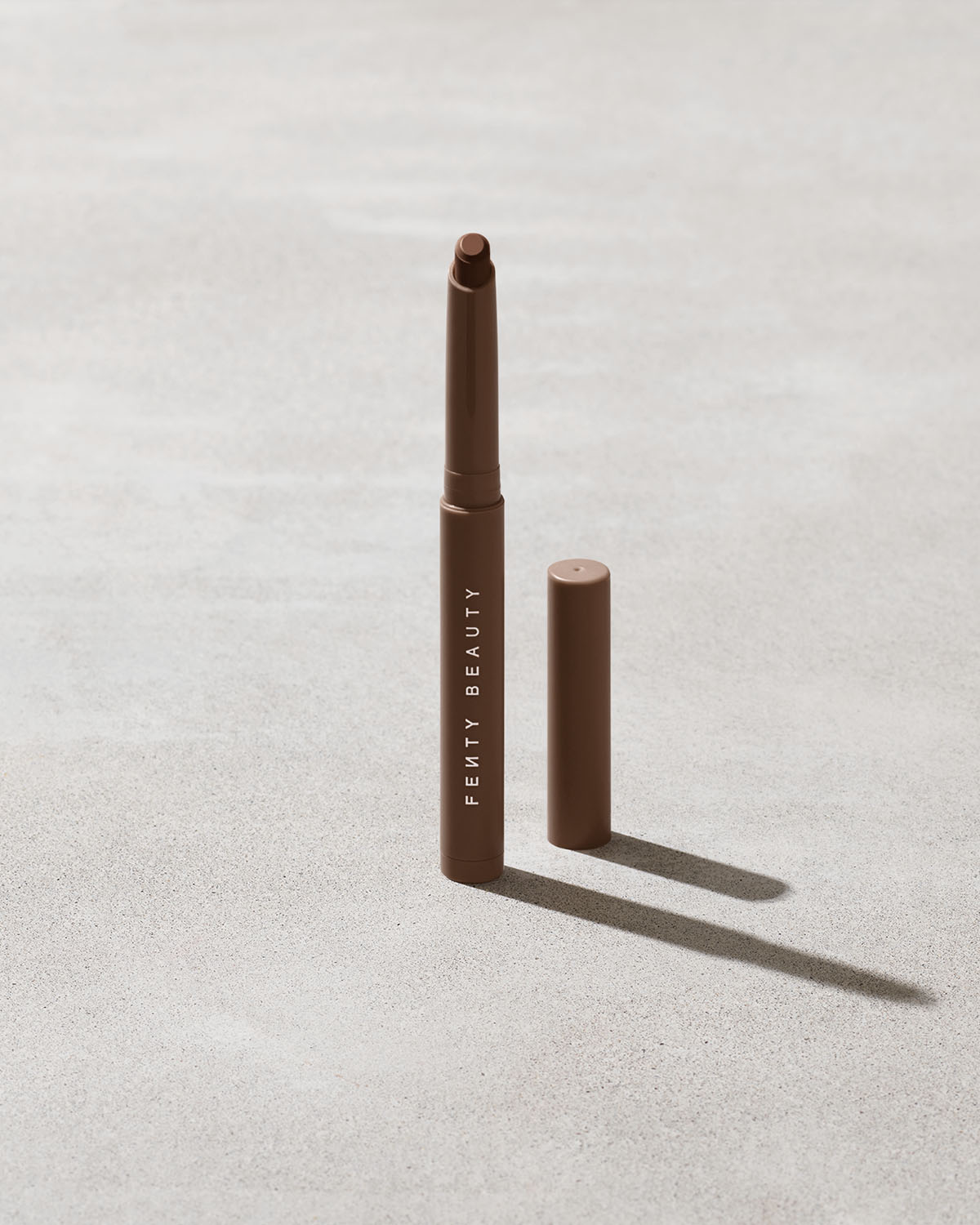 Sombra en Lápiz de Larga Duración Shadowstix — Fenty Beauty by Rihanna