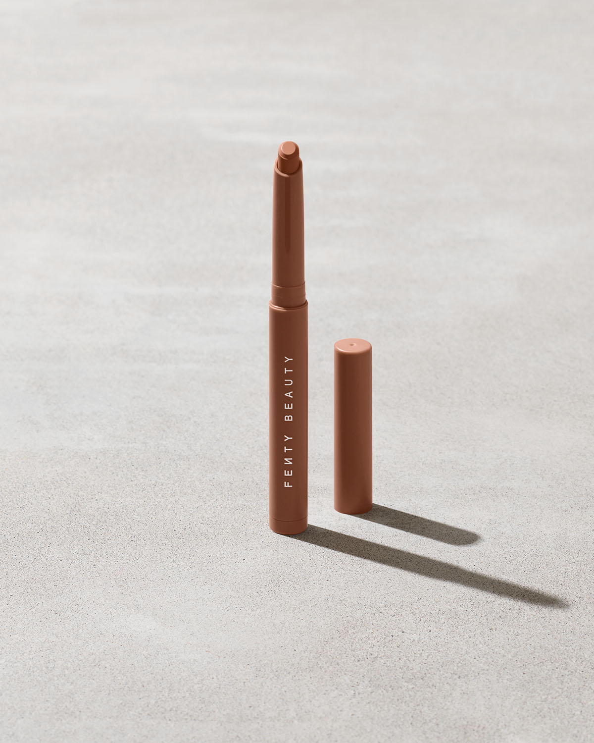 Sombra en Lápiz de Larga Duración Shadowstix — Fenty Beauty by Rihanna