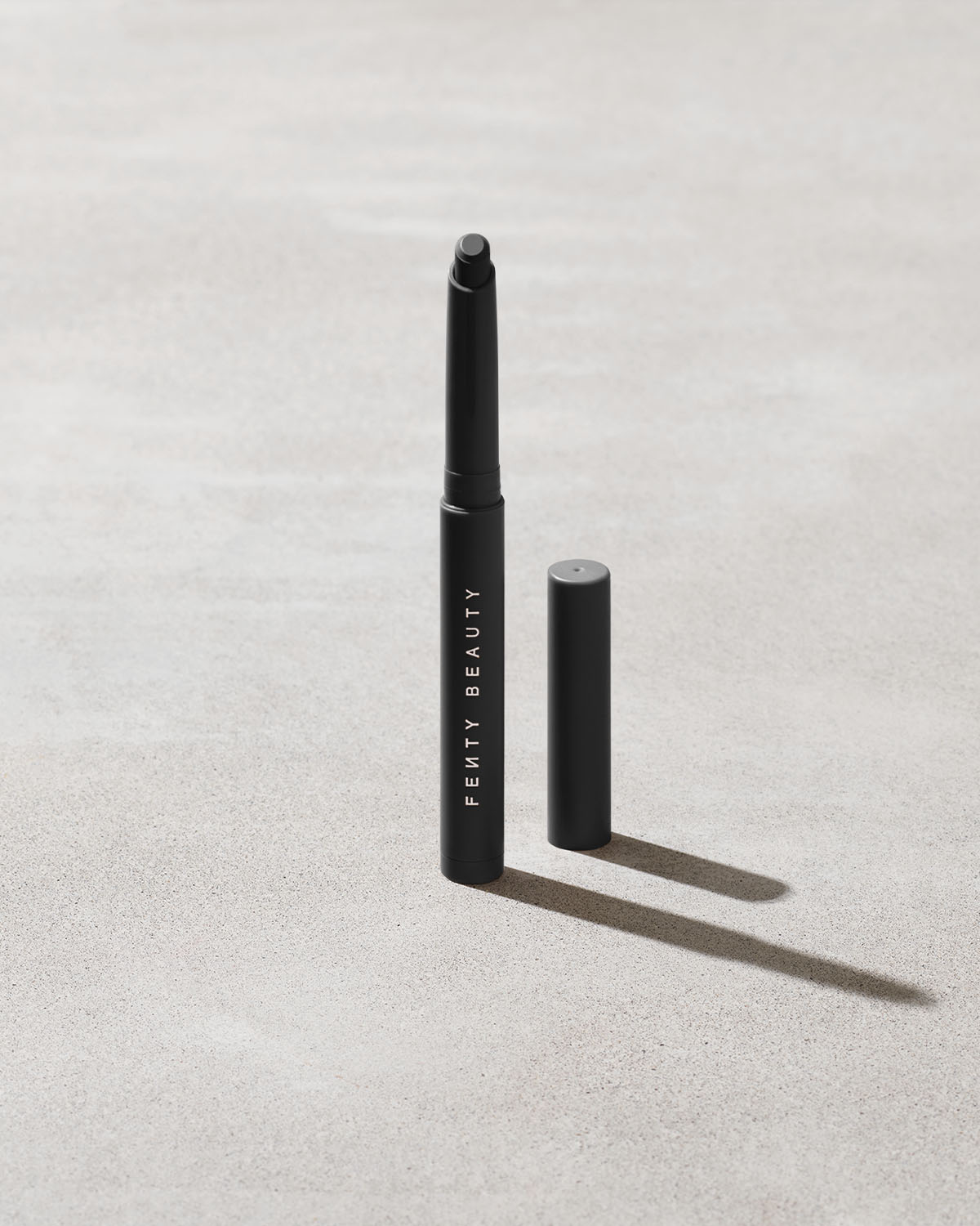 Sombra en Lápiz de Larga Duración Shadowstix — Fenty Beauty by Rihanna