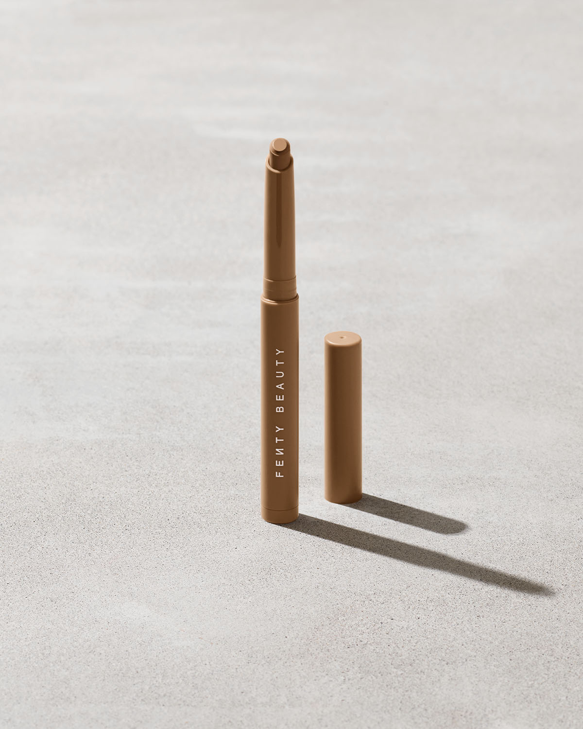 Sombra en Lápiz de Larga Duración Shadowstix — Fenty Beauty by Rihanna