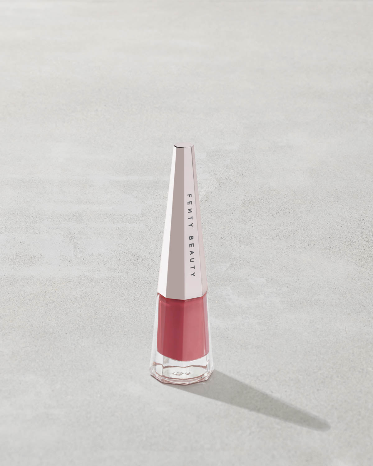 Labial Líquido de Larga Duración Stunna Lip Paint — Fenty Beauty by Rihanna