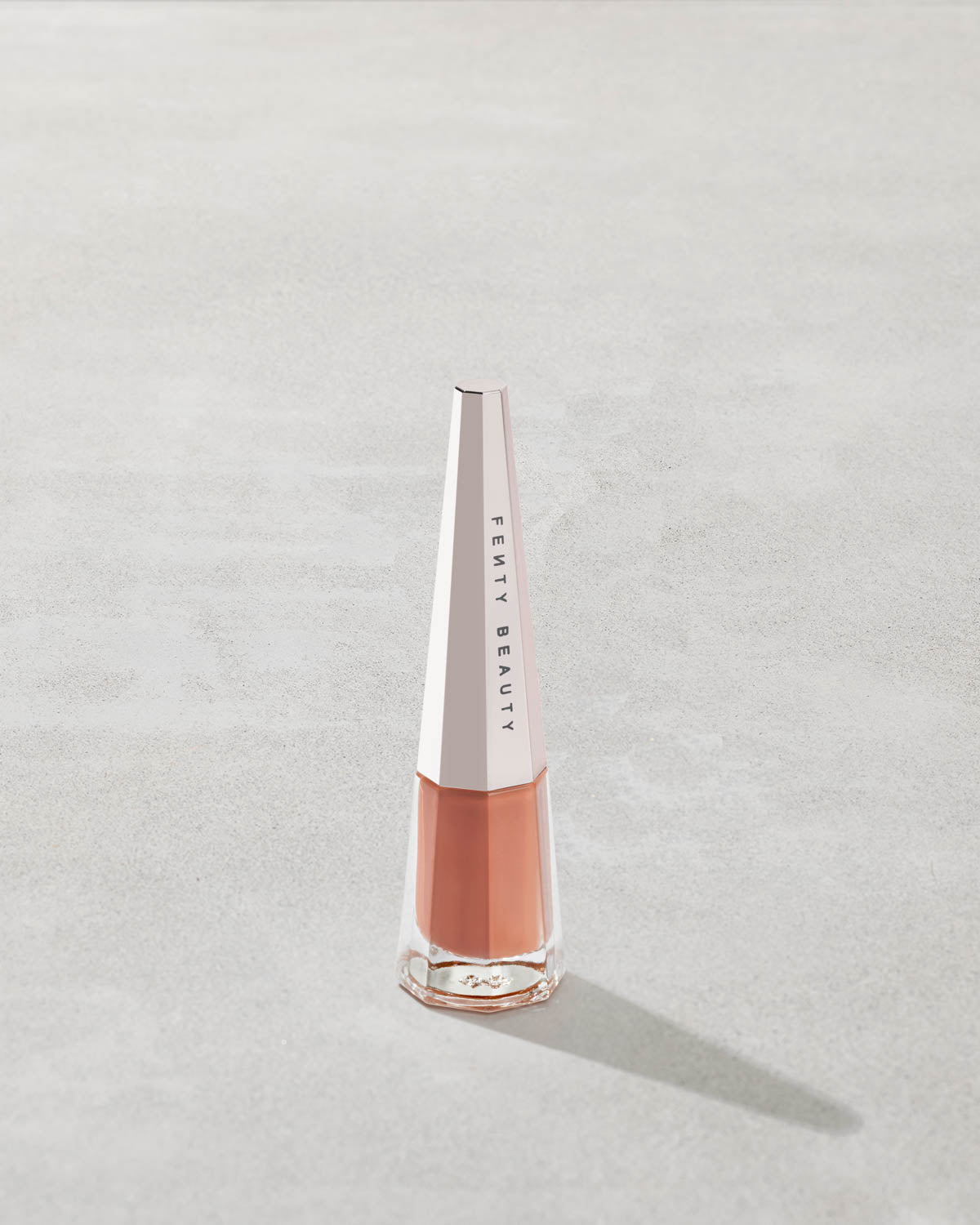 Labial Líquido de Larga Duración Stunna Lip Paint — Fenty Beauty by Rihanna