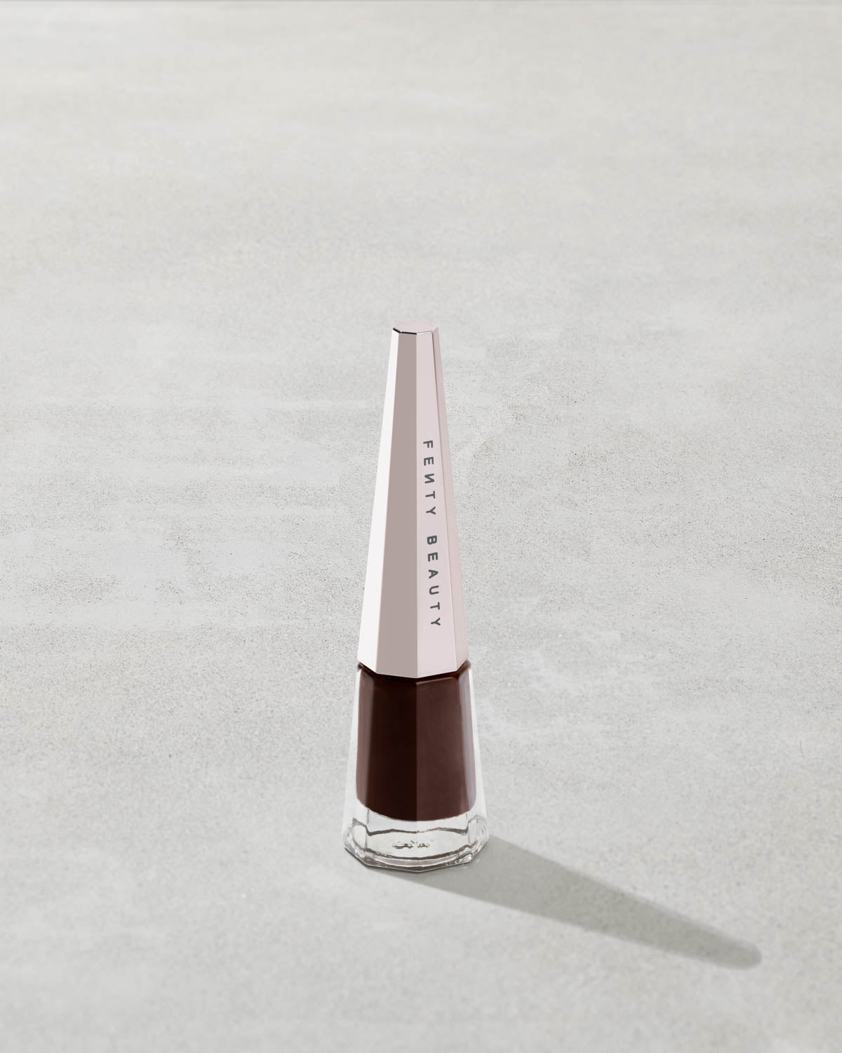 Labial Líquido de Larga Duración Stunna Lip Paint — Fenty Beauty by Rihanna