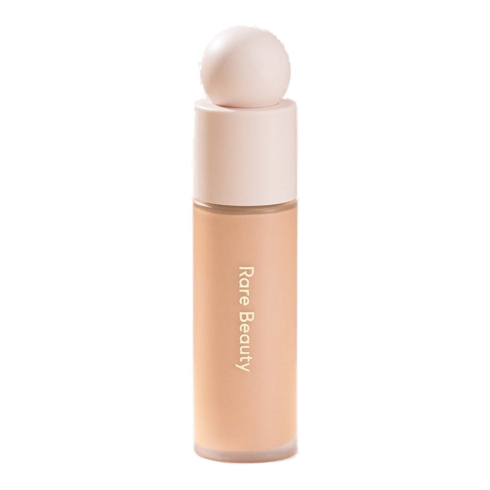 Base Liquid Touch Weightless de Rare Beauty, tono 130N