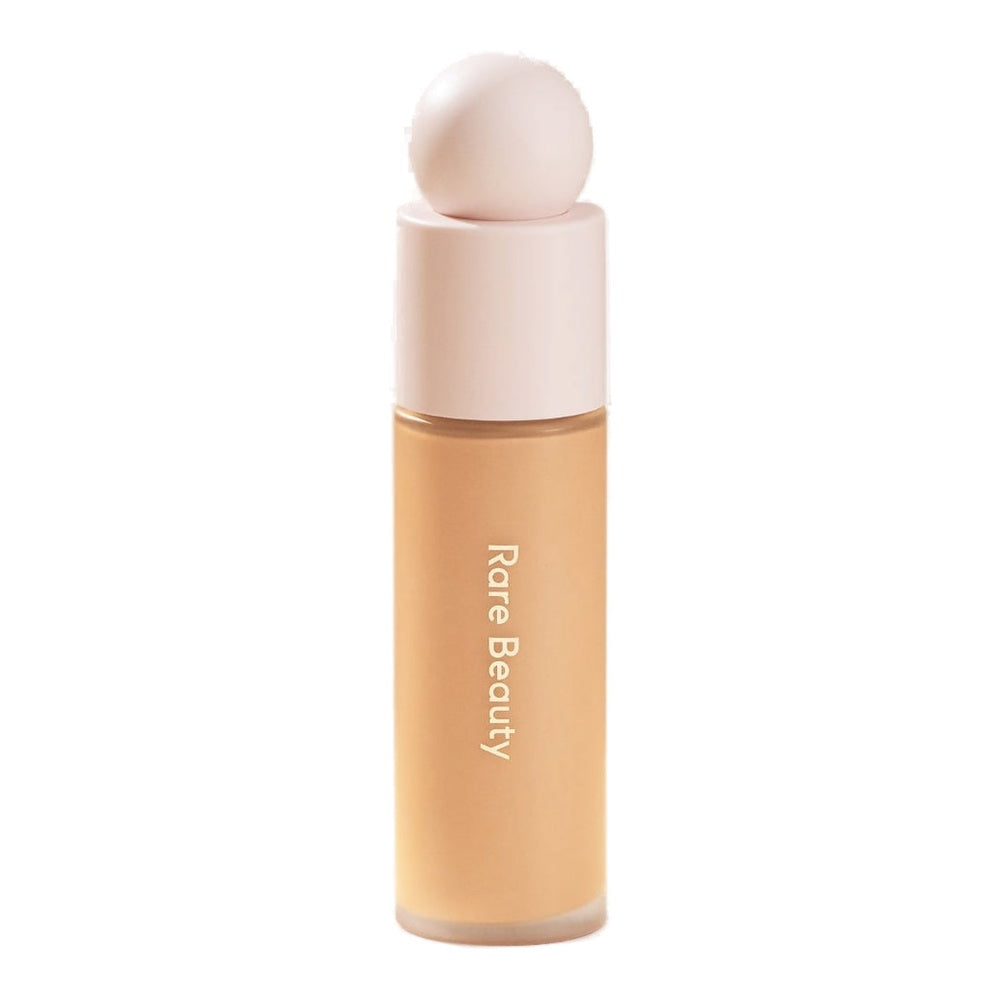 Base Liquid Touch Weightless de Rare Beauty, tono 210N