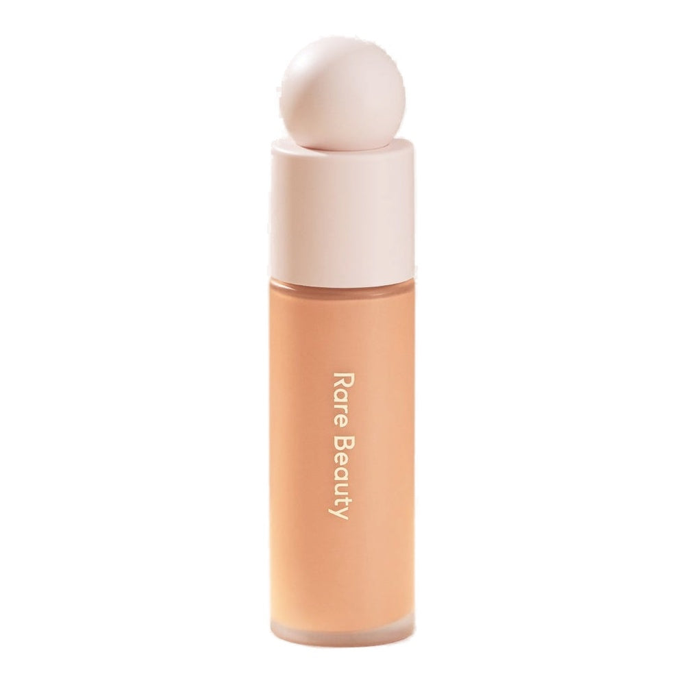 Base Liquid Touch Weightless de Rare Beauty, tono 220C