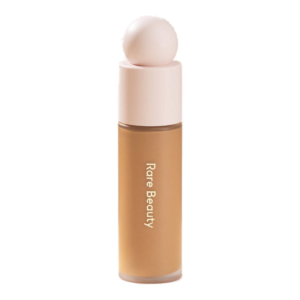 Base Liquid Touch Weightless de Rare Beauty, tono 310W