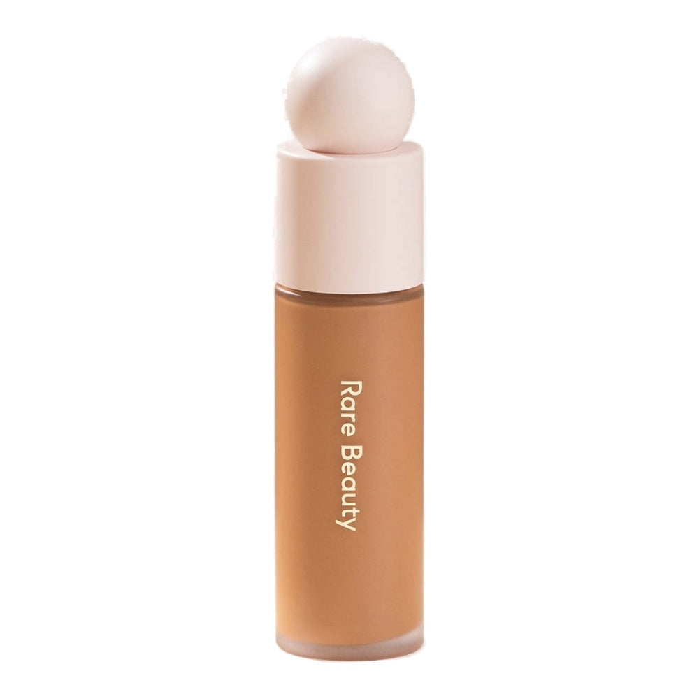 Base Liquid Touch Weightless de Rare Beauty, tono 350C
