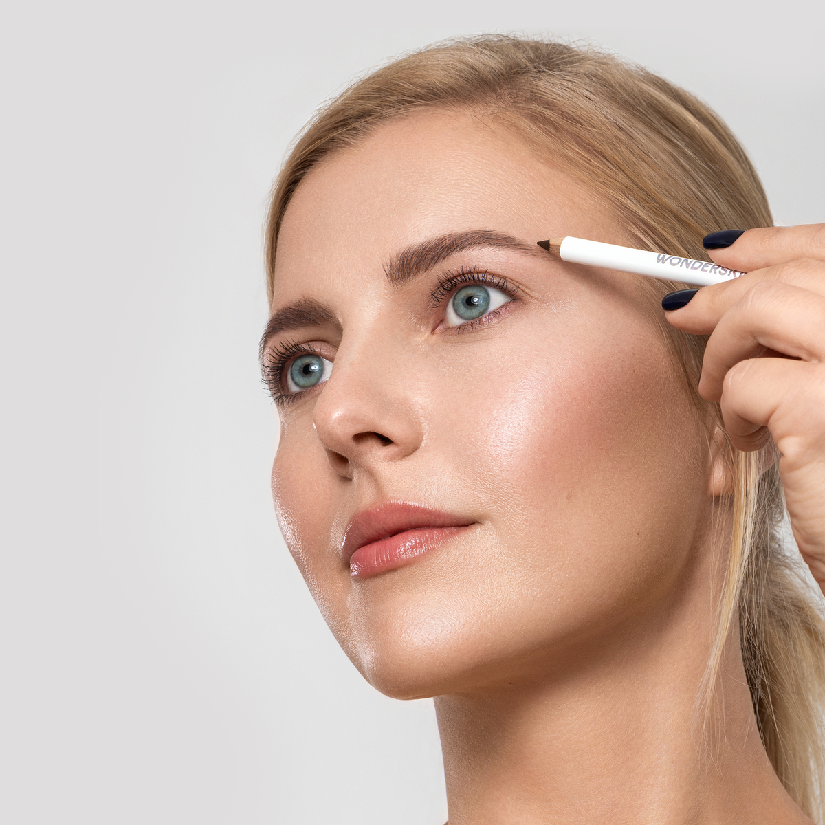 WONDER BLADING Brow Pomade in a Pencil — Wonderskin