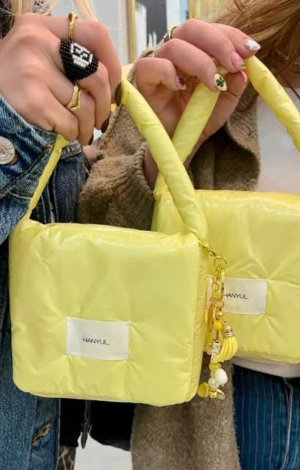 HANYUL – Bolsa de Mano Amarilla