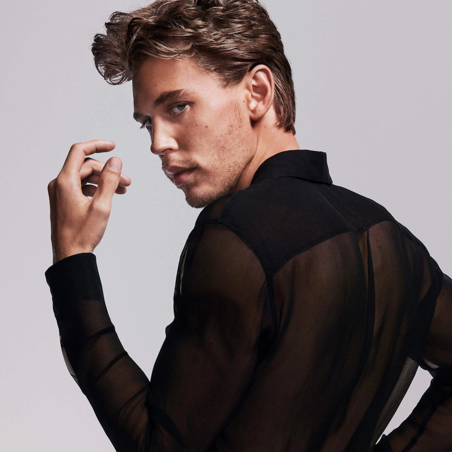 Y Eau de Parfum con Geranio Fresco y Maderas Sensuales — Yves Saint Laurent
