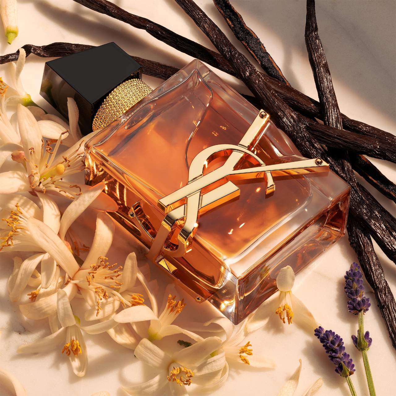 LIBRE Eau de Parfum Spray de viaje intenso — Yves Saint Laurent