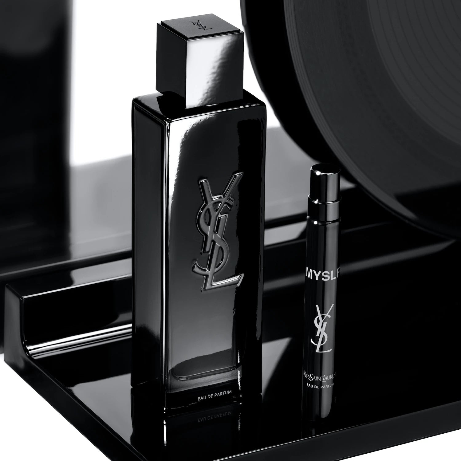 MYSLF Eau de Parfum con acordes frescos y maderas cálidas — Yves Saint Laurent