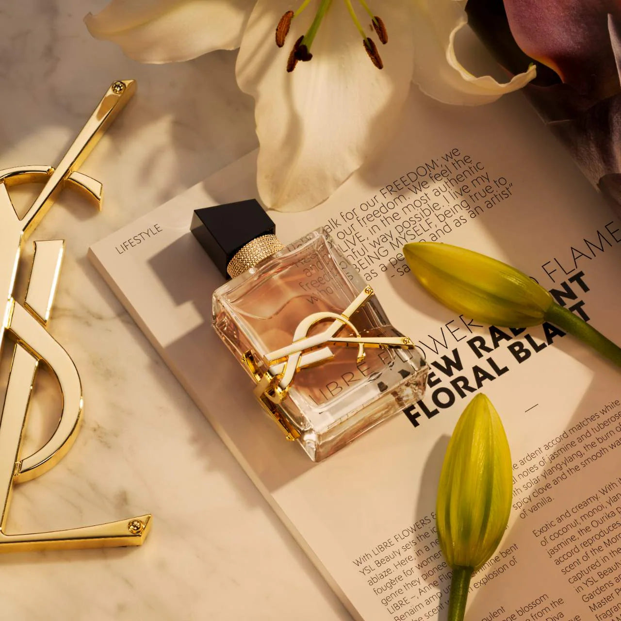 Libre Flowers & Flames Eau de Parfum Florale Spray de viaje con flor de coco-palmera y flor de lirio — Yves Saint Laurent
