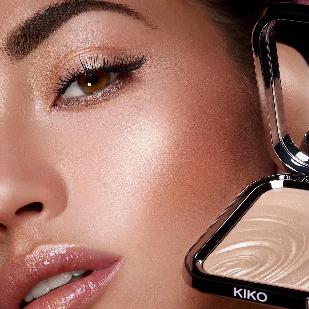 Iluminador en Polvo Glow Fusion Intense Powder Highlighter — Kiko Milano
