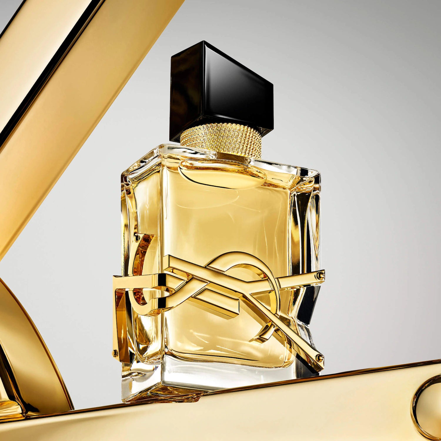 Libre Eau De Parfum Spray de viaje con flor de naranjo y lavanda — Yves Saint Laurent