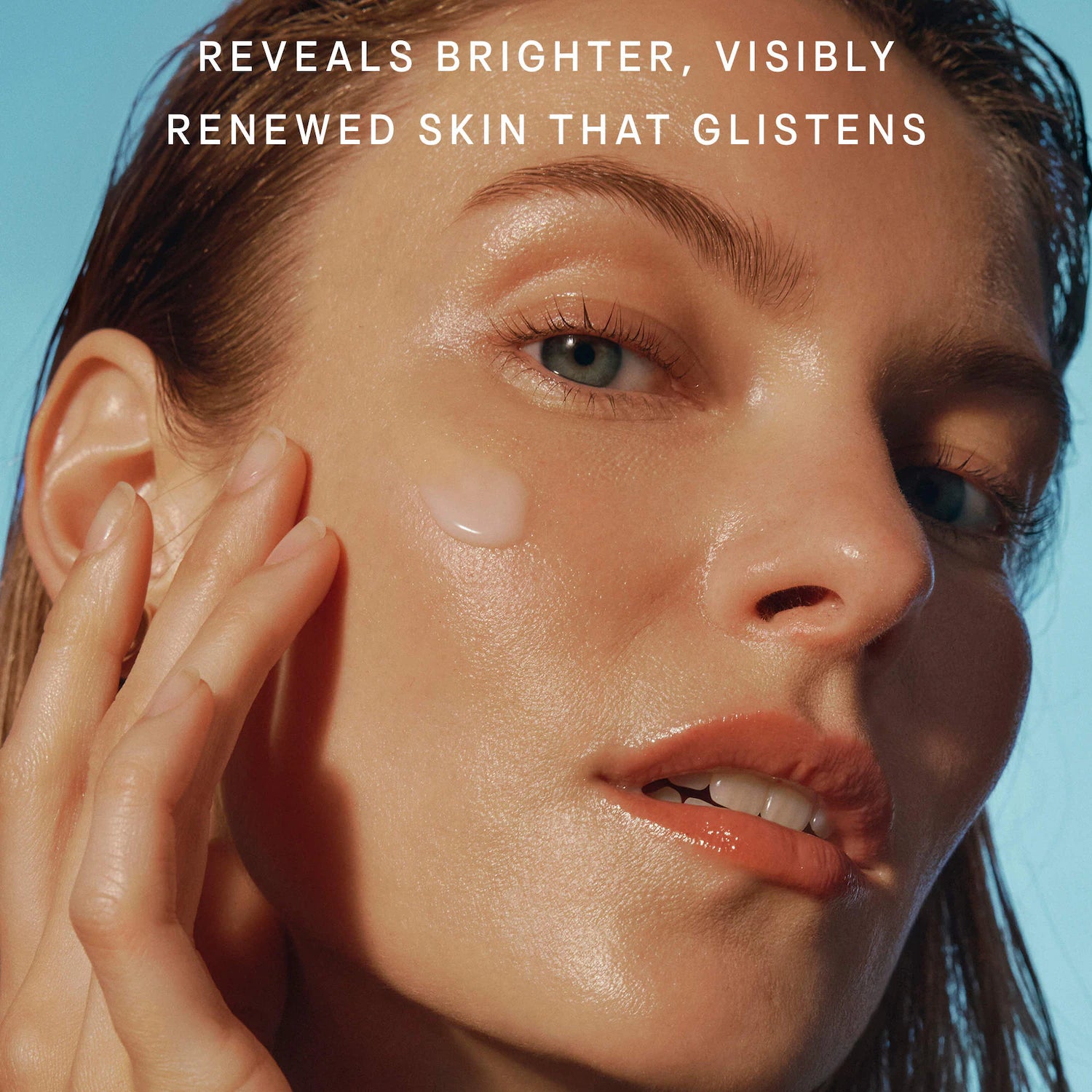 La crema restauradora Longevity Youth para elasticidad y brillo — Tatcha