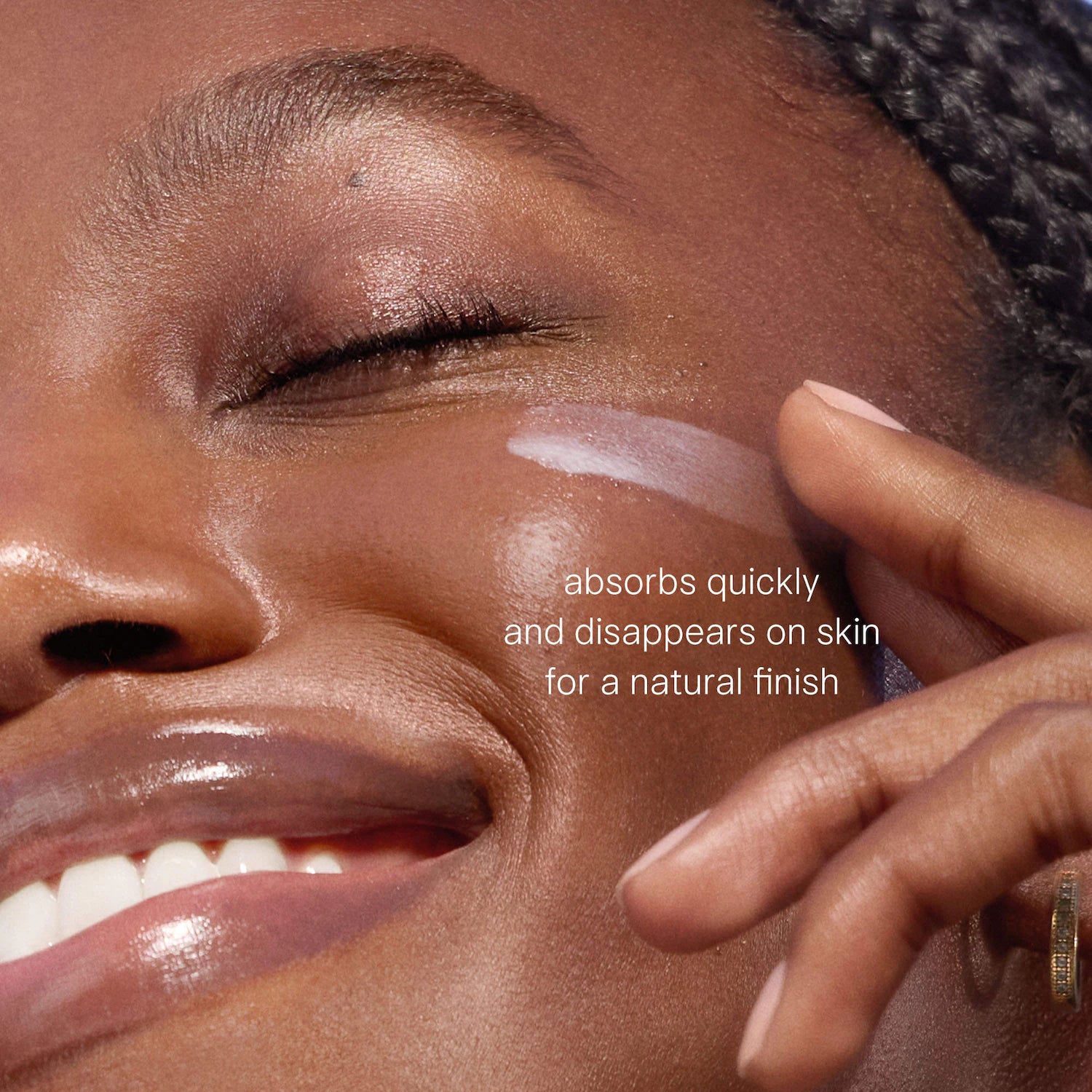 El protector solar lechoso de amplio espectro SPF 50+ con ectoína encapsulada + vitamina E — Tatcha