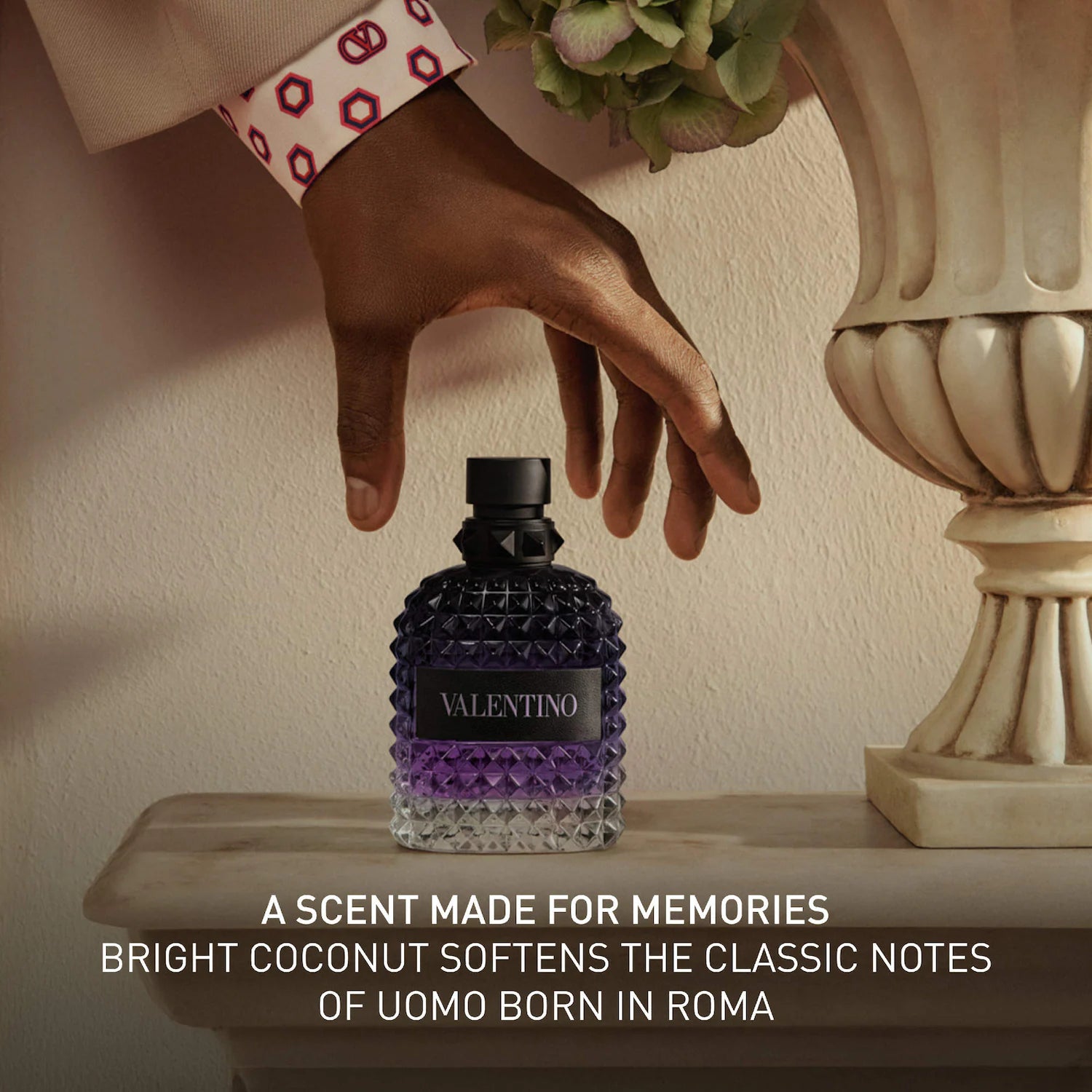 Uomo Born in Roma Purple Melancholia Eau de Toilette con Lavanda — Valentino