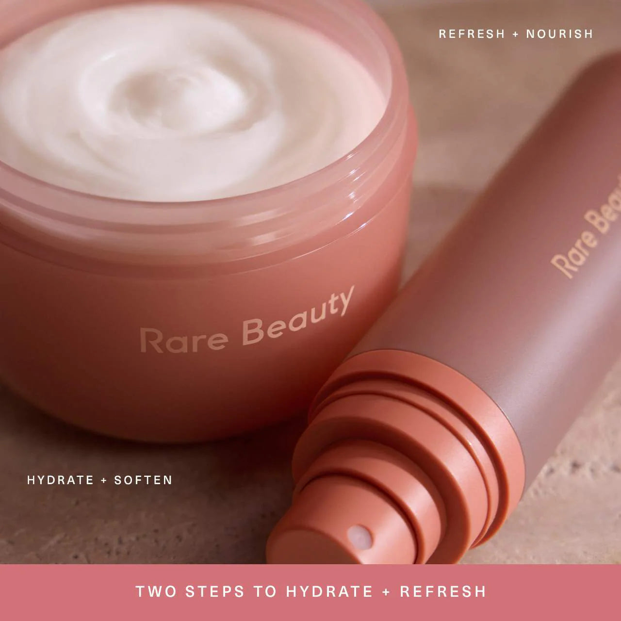 Encuentre comodidad: crema corporal hinchable Awaken Confidence con ácido hialurónico — Rare Beauty by Selena Gomez