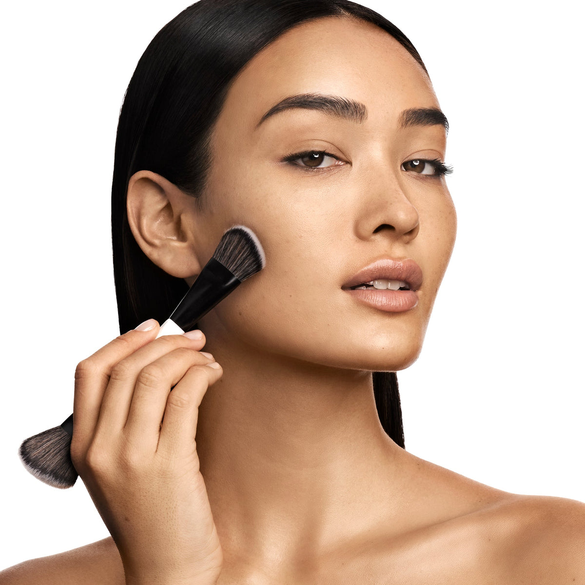 F4 Brocha para rostro y base de dos puntas — MAKEUP BY MARIO