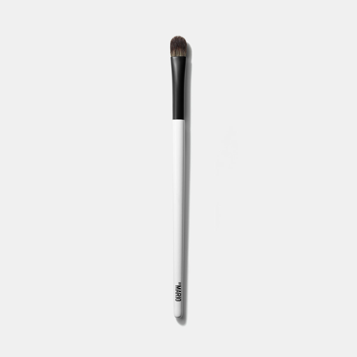 Brocha E4 Plana para Empacar Sombra — Makeup by Mario