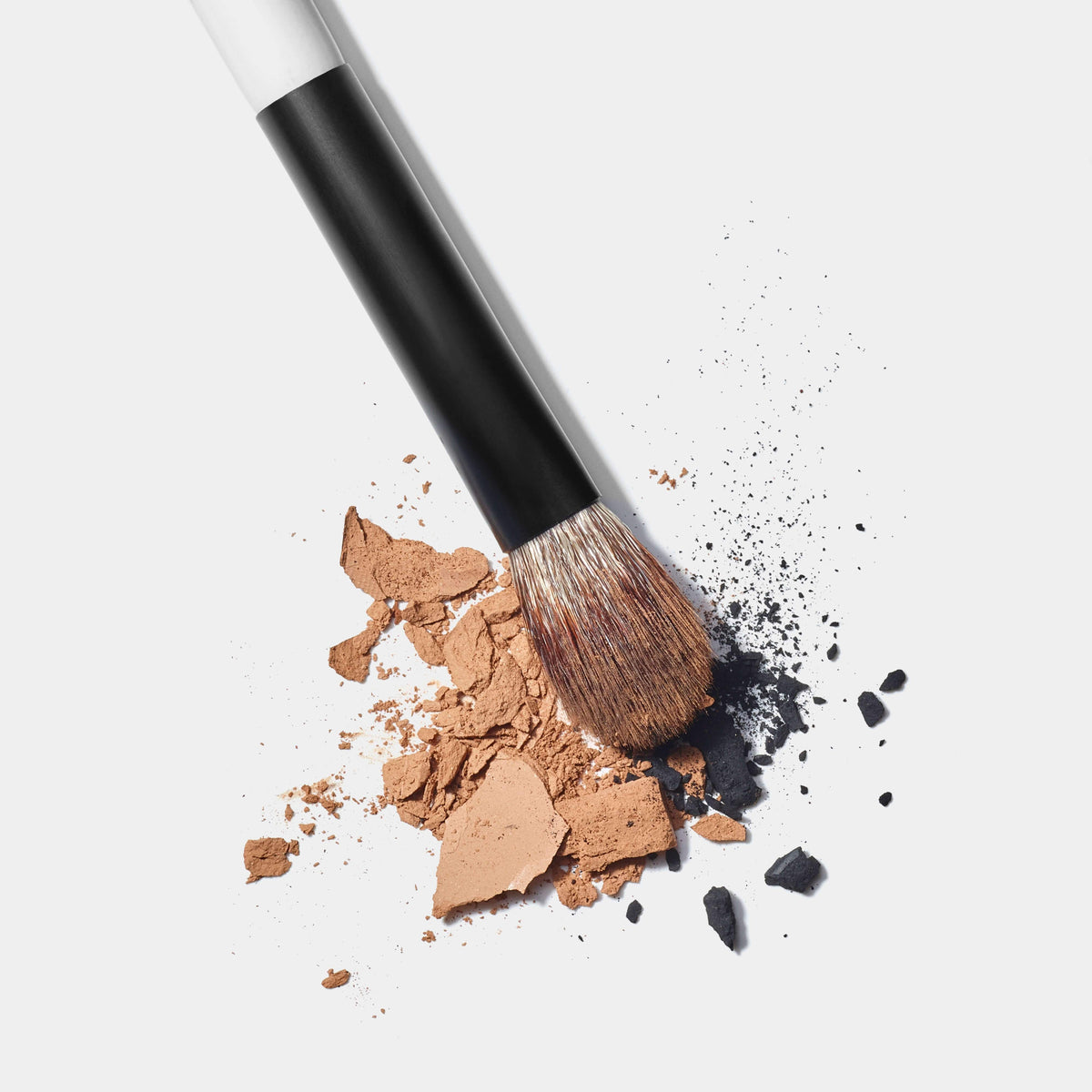 Brocha E3 Cónica para Sombra en Todo el Párpado — Makeup by Mario